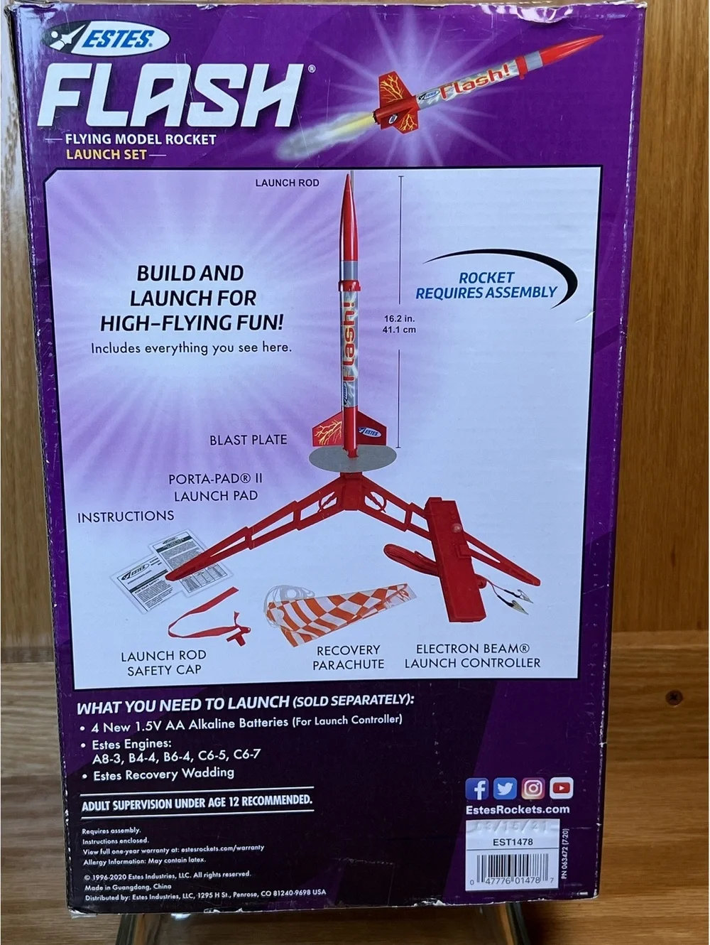 Estes Flash Flying Model Rocket Launch Set - Beginner Level New